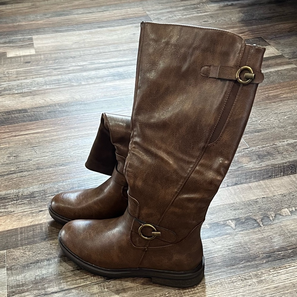 Baretraps Brown Tall Boots w/ Buckles (NWOT) Size: 9 / Item# 1182-51 - Picture 5 of 7